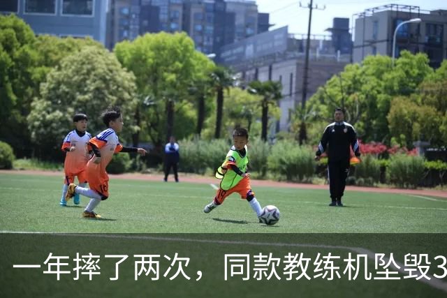 一年摔了两次，同款教练机坠毁3架死亡6人，菲律宾空军还能打仗？